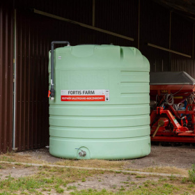 Fortis Farm's UAN tank - for liquid fertilizers on the jobsite