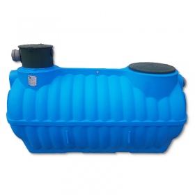 Bolt rainwater tank with filter